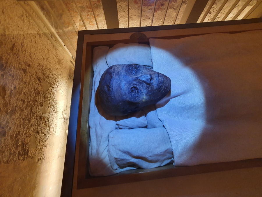 Мумията и гробницата на Тутанкамон впечатляват българите
